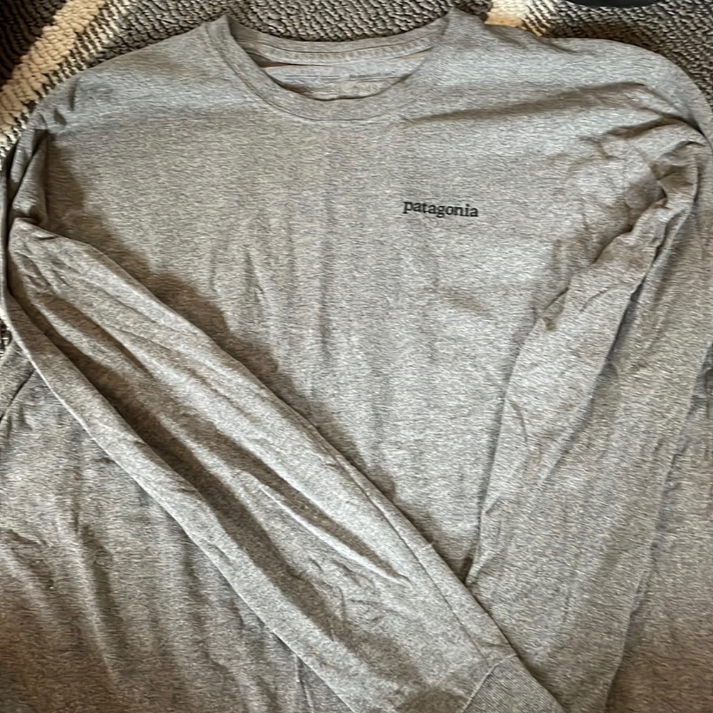 grey patagonia longsleeve